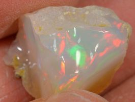17 Karat - Roher Äthiopischer Welo Opal