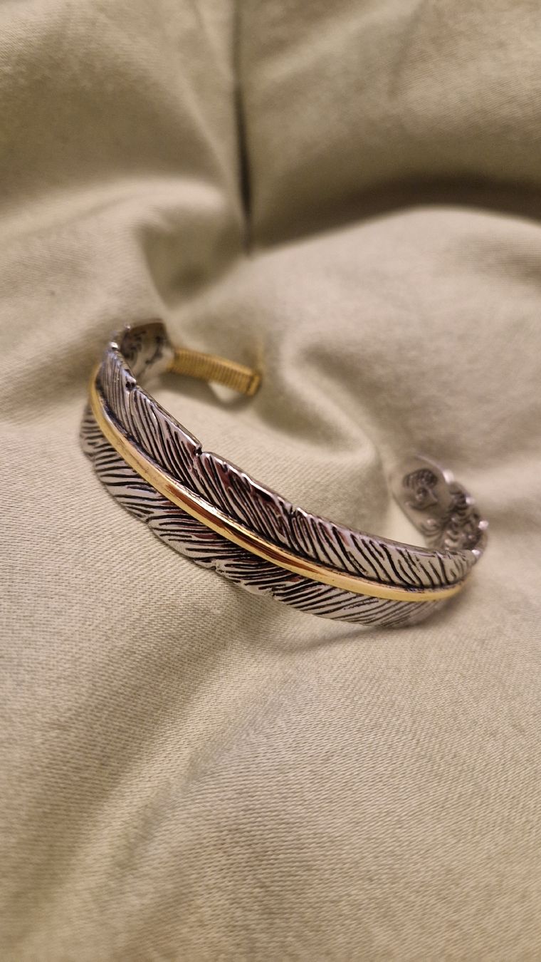 Bracciali & Braccialetti: Feder Armreif - anpassbar – Nuovo (secondo la descrizione) da Safenwil venduto da Lenzburg-Gretzenbach