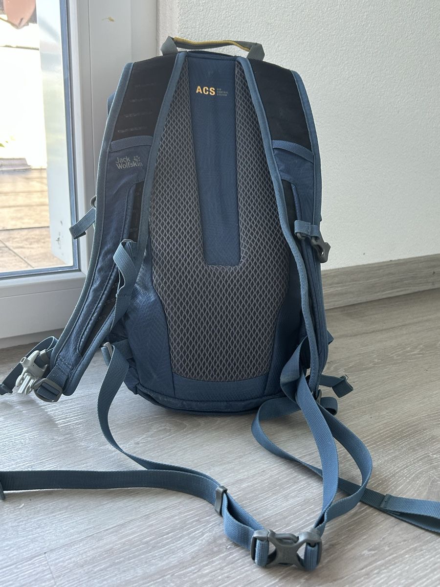 Jack Wolfskin Sacs & sacs à dos: Kinderrucksack Jack Wolfskin blau – D'occasion à Neukirch (Egnach) par oli_y86b 1