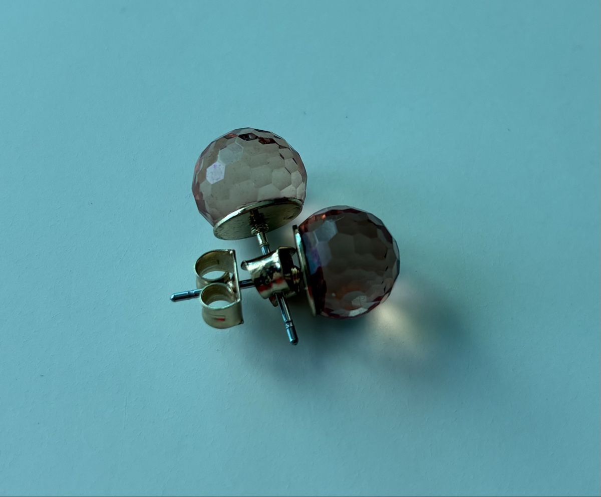 Ohrringe & -stecker: Stud Earrings faceted – Gebraucht aus Basel von cat_sq5m 1