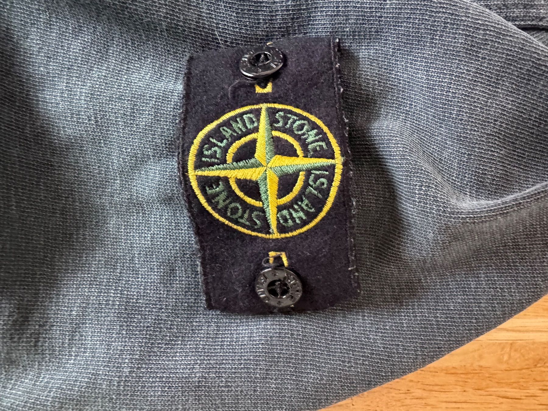 Stone Island Maglioni & Felpe: Stone Island Pullover grau – Usato da Zürich venduto da navy2024 2