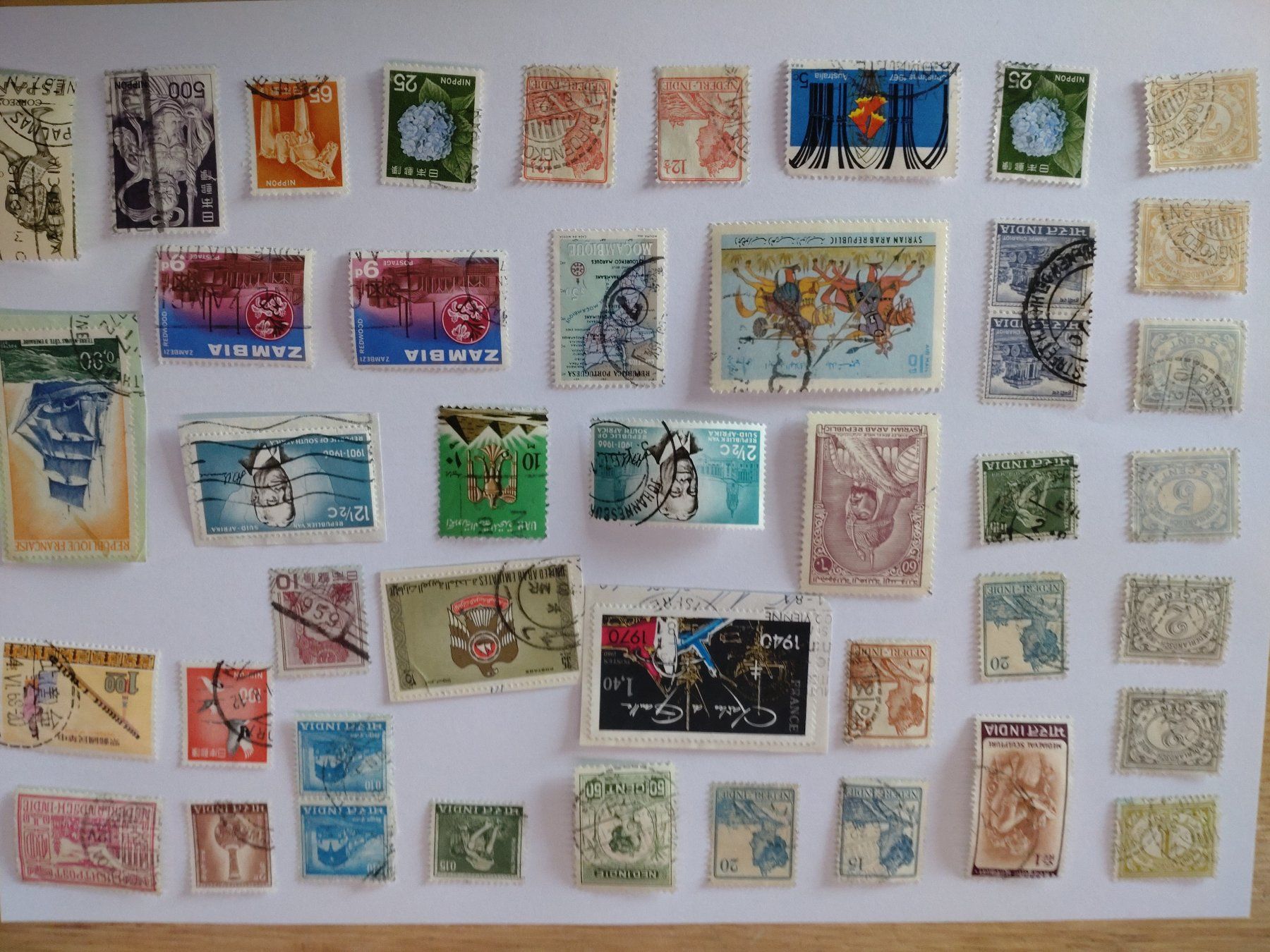 Tutti i francobolli: Timbres divers - 1970 et plus – Usato da Bernex venduto da lezard53 5