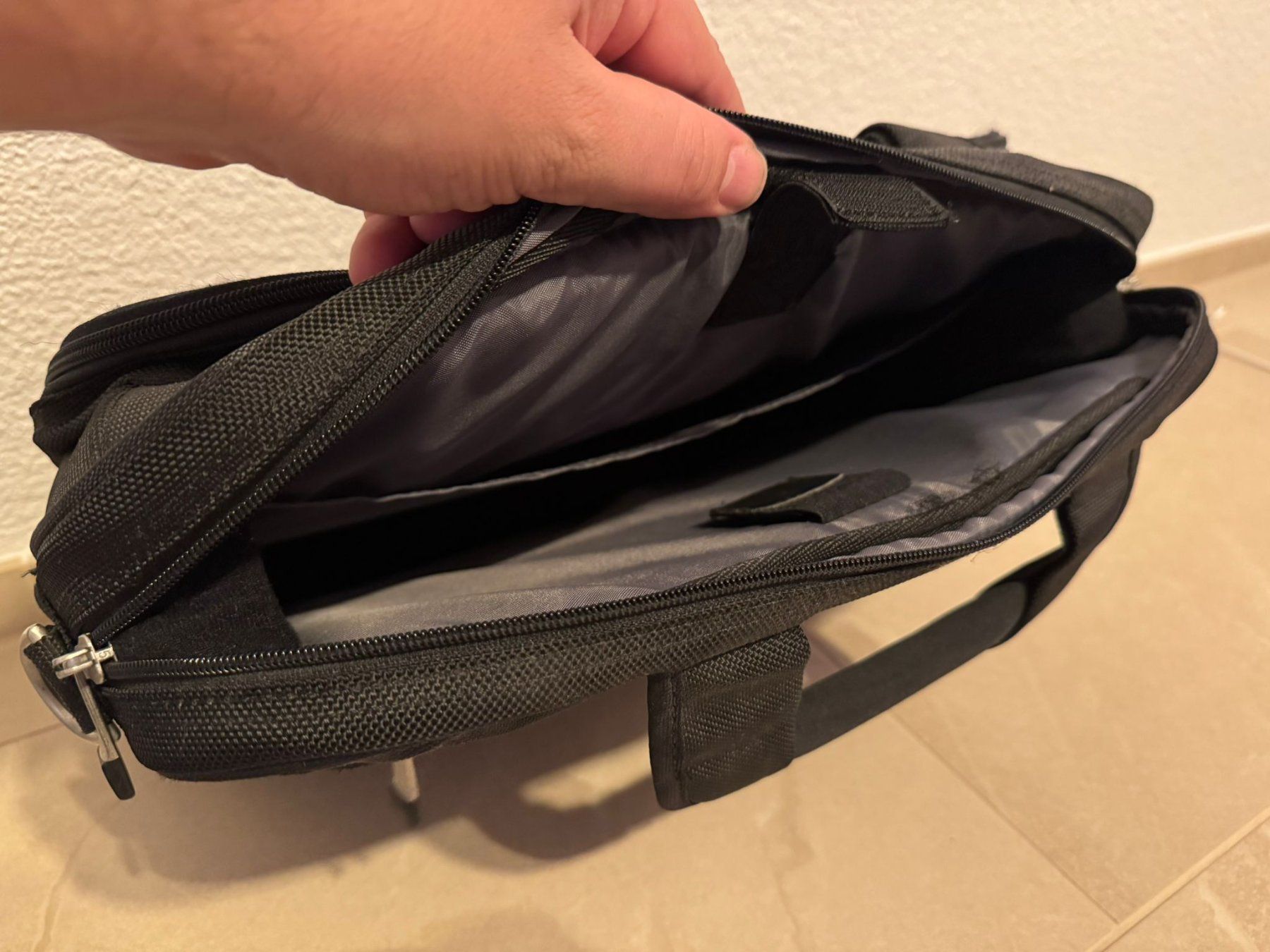 Dell Borse: Laptop Tasche – Usato da Aarwangen venduto da matec11 1