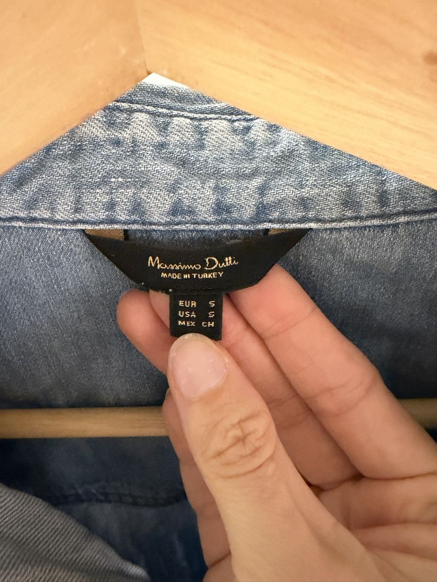 Massimo Dutti Blusen: Jeanshemd Massimodutti – Neu (gemäss Beschreibung) aus Zürich von malo_8 1