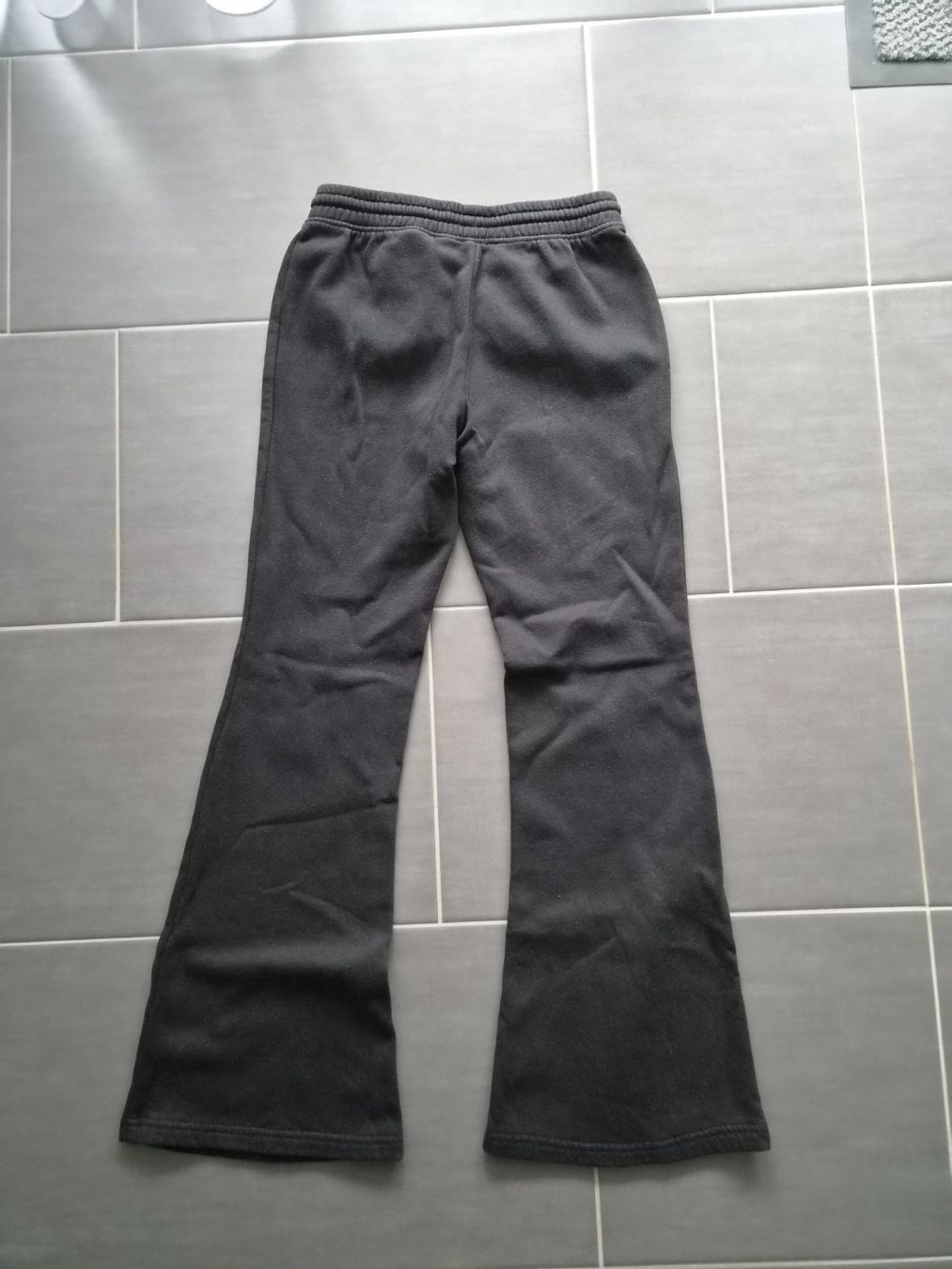 H&M Hosen: Jogginghose Schwarz Grösse 164 – Gebraucht aus Bülach von onkyo 1