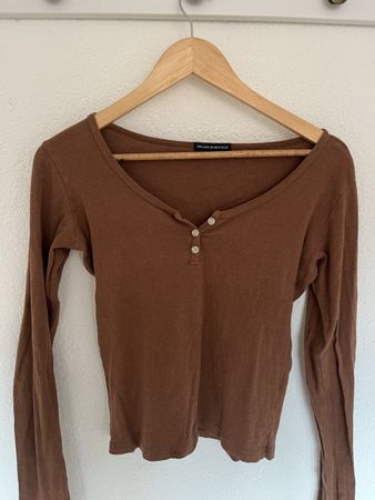 Brandy Melville t-shirt manches longues