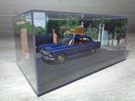 Altaya 1:43 Diorama Classic Car Peugeot 404