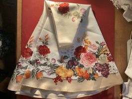 Runde Tischdecke, unbenutzt, Blumen-/Früchtemotiv