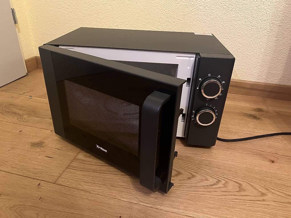 Elettrodomestici da cucina: Trisa Micro Grill 20L Microwave - Brand New – Usato da Herrliberg venduto da jes_ytm2 2