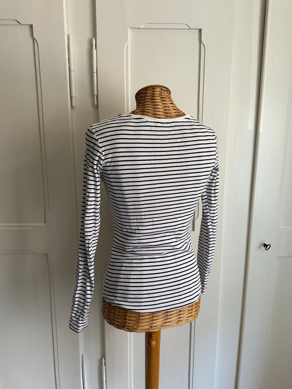 T-shirt: Langarmshirt weiss-schwarz gestreift XS – Usato da Zürich venduto da Diazaio 2