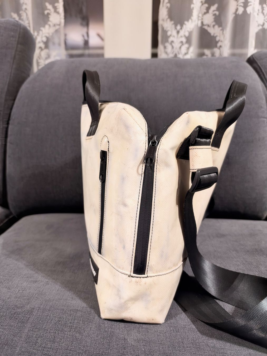 Freitag Borse: Weisse Laptoptasche von Freitag – Usato da Zürich venduto da mar_y97k 4