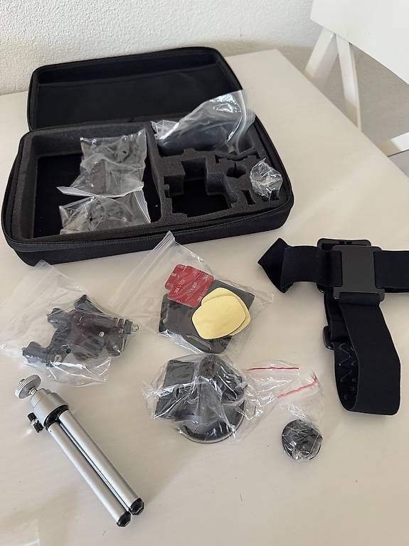 Action Cam: Zubehörkoffer Go Pro – Usato da Oberglatt ZH venduto da jul_nhy7 1