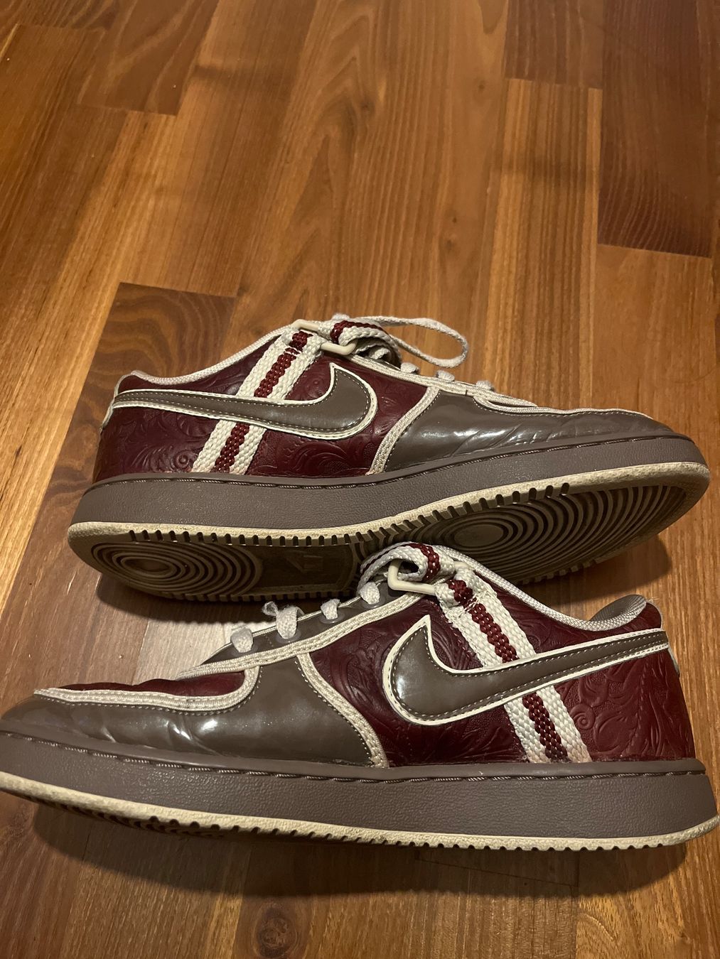 Nike Scarpe da donna: Nike 40.5 – Usato da Frauenfeld venduto da Lollipop77 1