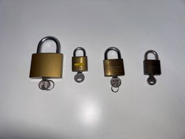 4 Schlösser mit Schlüssel