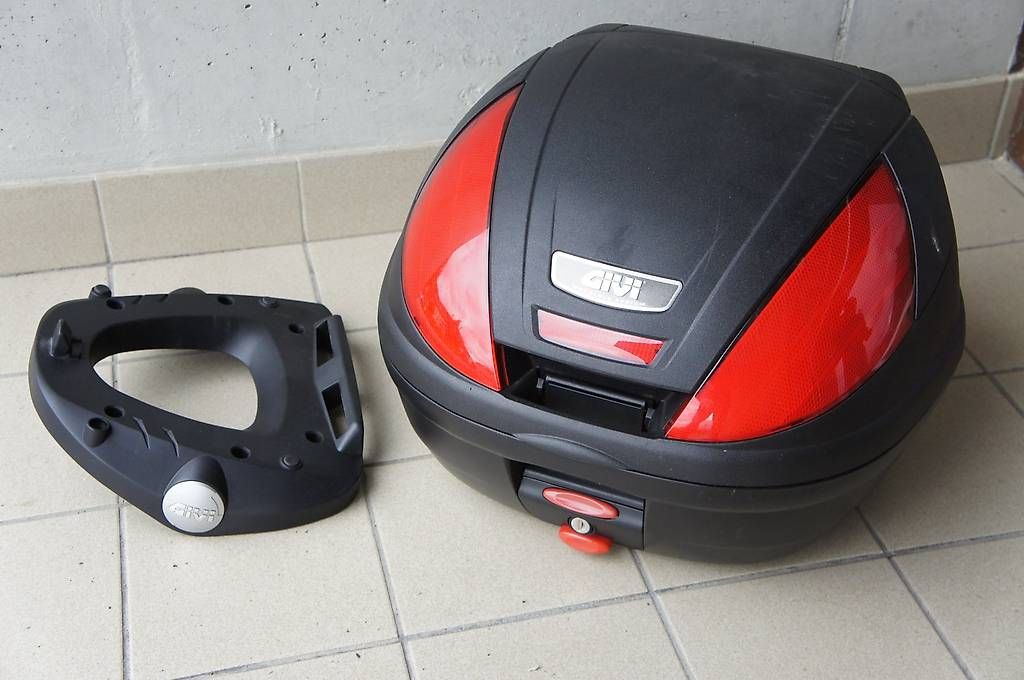 Topcases: GIVI Monolock E370 – D'occasion à Ollon VD par polopan 2