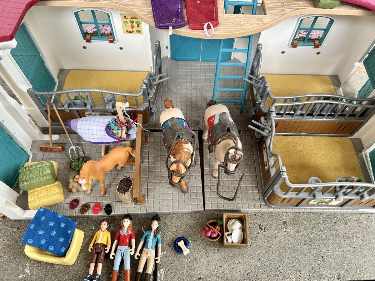 Schleich Giocattoli: Schleich Reiterhof neuwertig – Usato da Rickenbach SZ venduto da stef2987 2