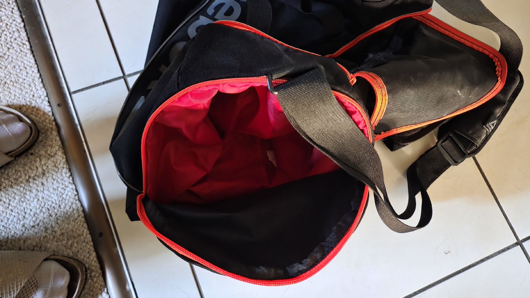 Reebok Borse: sac de sport Reebok – Nuovo (secondo la descrizione) da Bévilard venduto da AnnCHUK 1