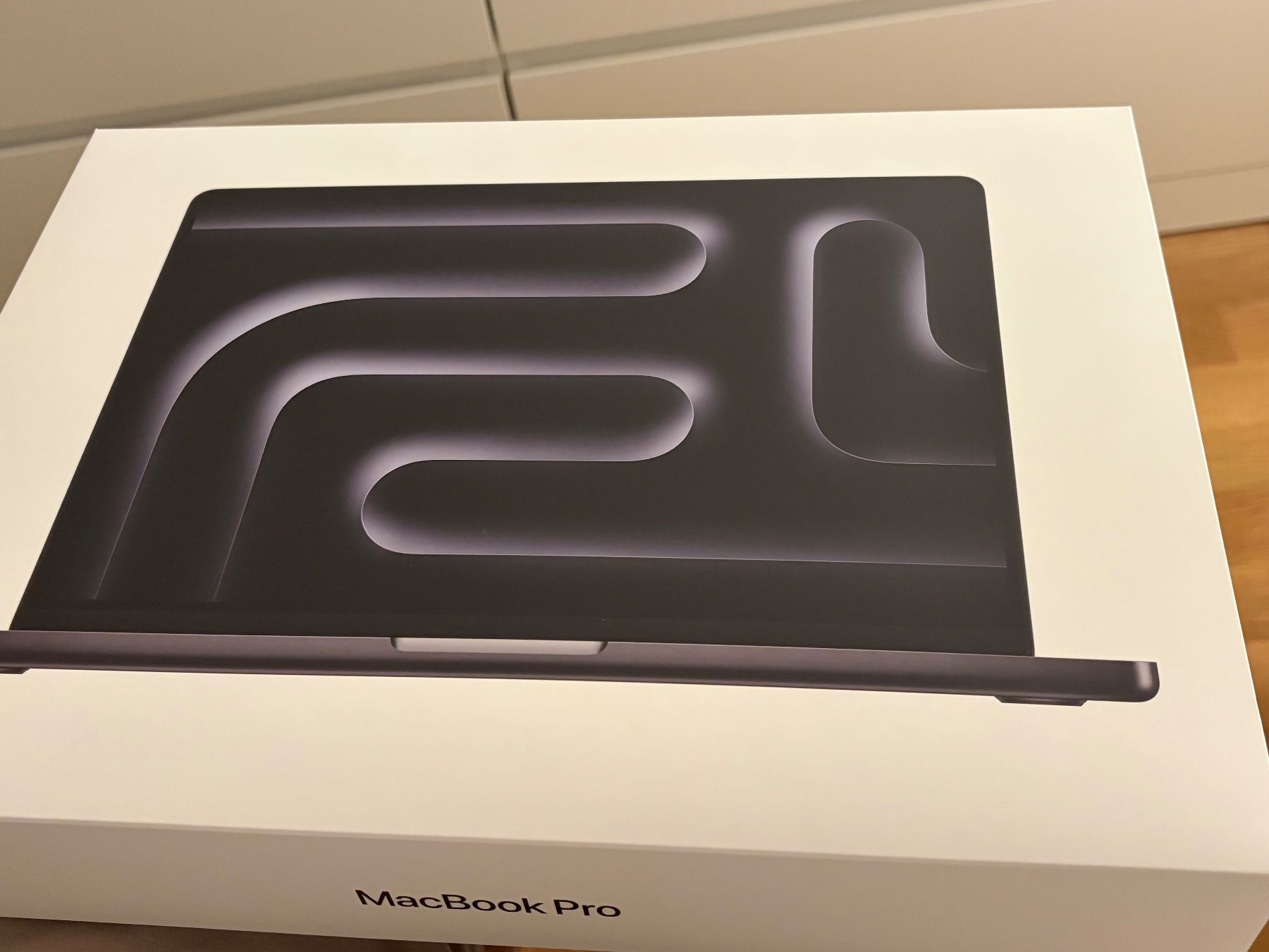 Apple Notebook: Apple MacBook Pro M5 16GB Ram 512GB SSD – Nuovo (secondo la descrizione) da Wallisellen venduto da Mbravo 6