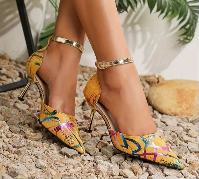 Scarpe da donna: NEUE Pumps ockergelb Gr. 36 - 226001 – Nuovo (secondo la descrizione) da Küssnacht am Rigi venduto da Schuhe-Secondhand