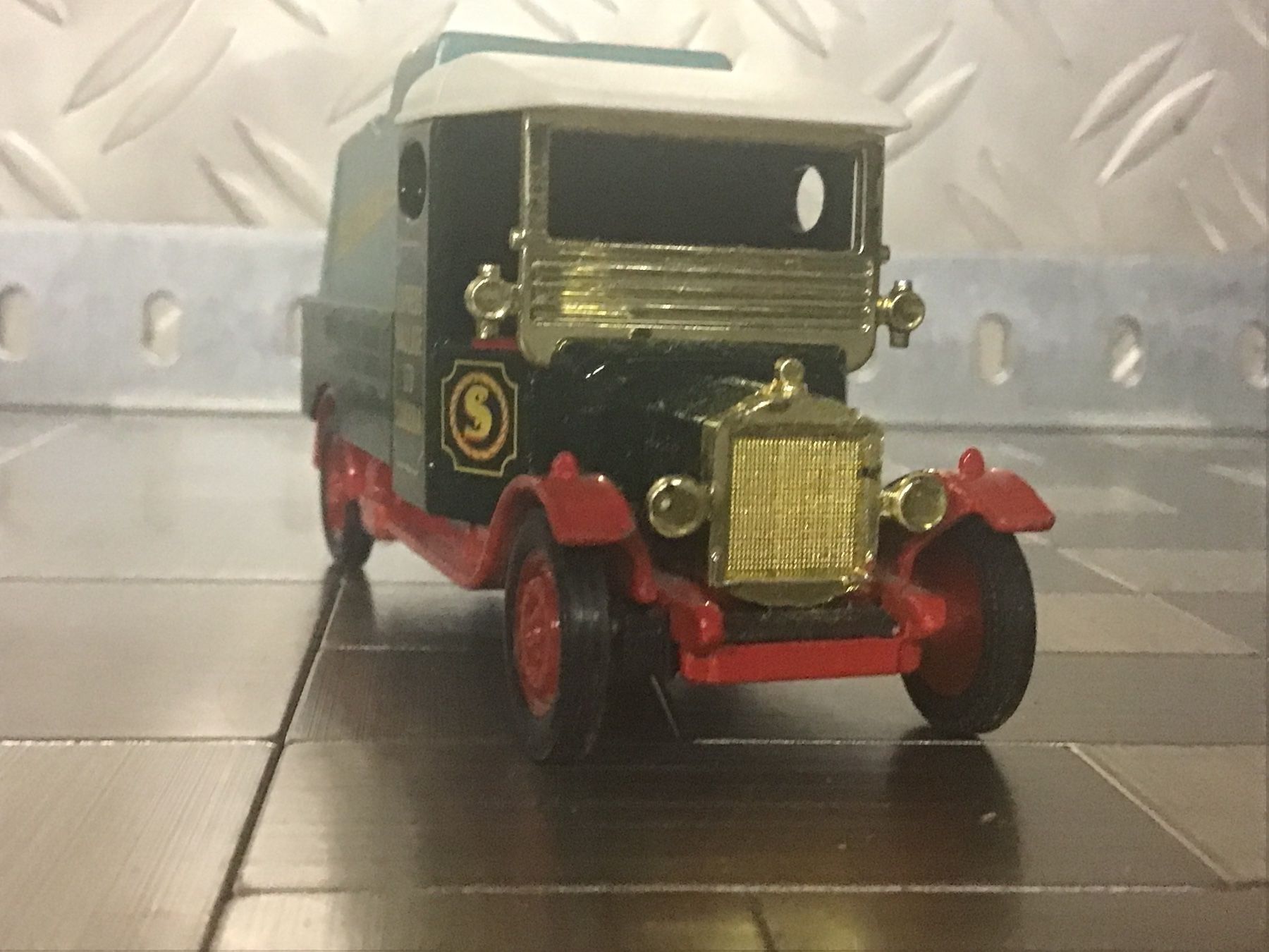 Kit di modellismo & Modellini statici: COLLECTABLES MEMORIES MOTORING – Usato da Männedorf venduto da Spezial-Modelle