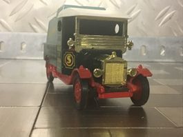COLLECTABLES MEMORIES MOTORING