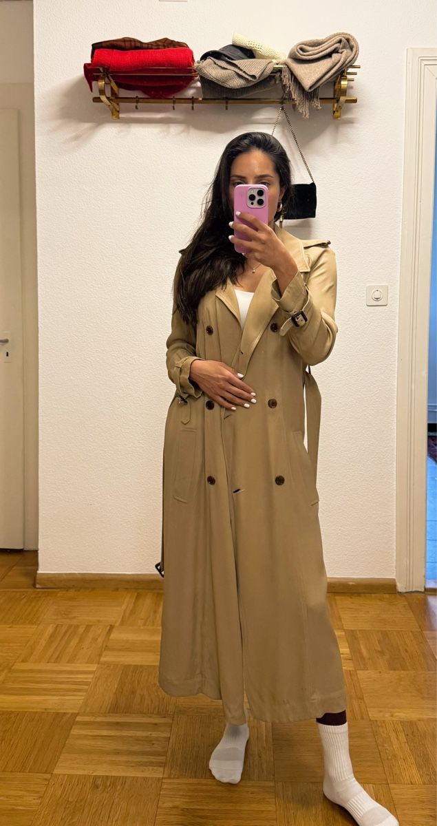 Hugo Boss Cappotti: Trenchcoat beige – Nuovo (secondo la descrizione) da Basel venduto da Mxnai 5