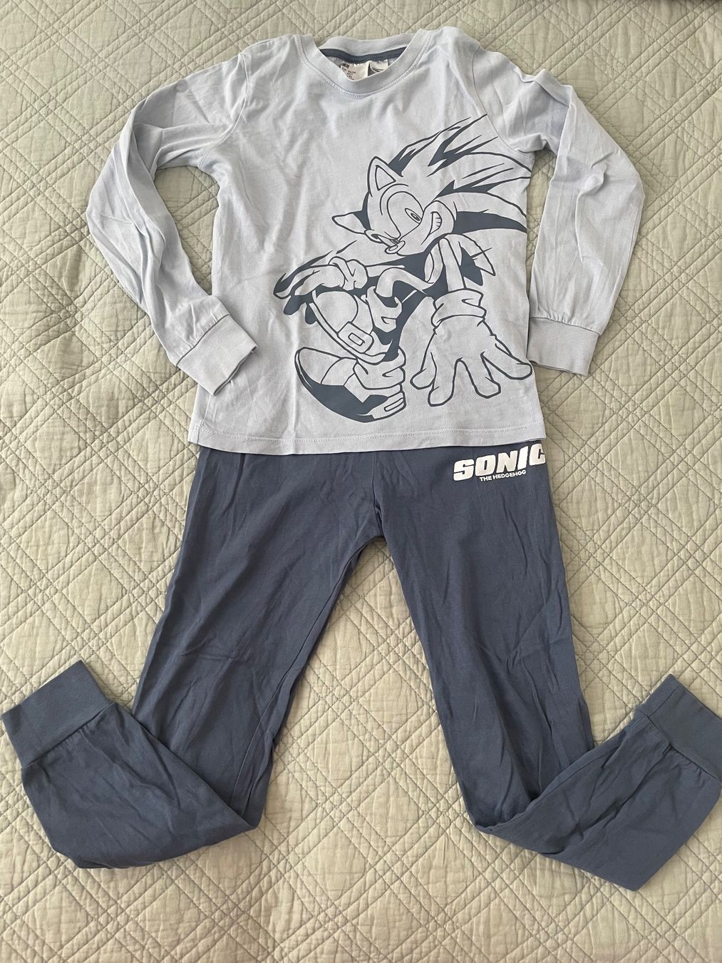 H&M Pigiama & Simili: Pyjama H&M Gr. 122/128 – Usato da Arni AG venduto da Lorelai80