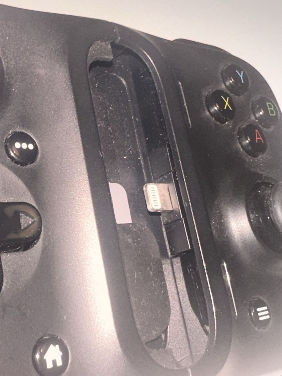 Razer Controller: Razer Kishi Gaming Controller - iPhone – Usato da Winterthur venduto da aykutkozandagi 3