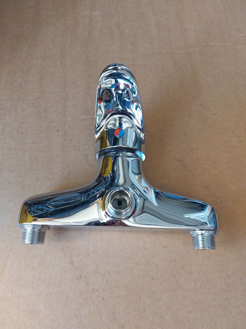 Rubinetteria: Mitigeur mural pour douche – Usato da Pambio Noranco venduto da Pol69