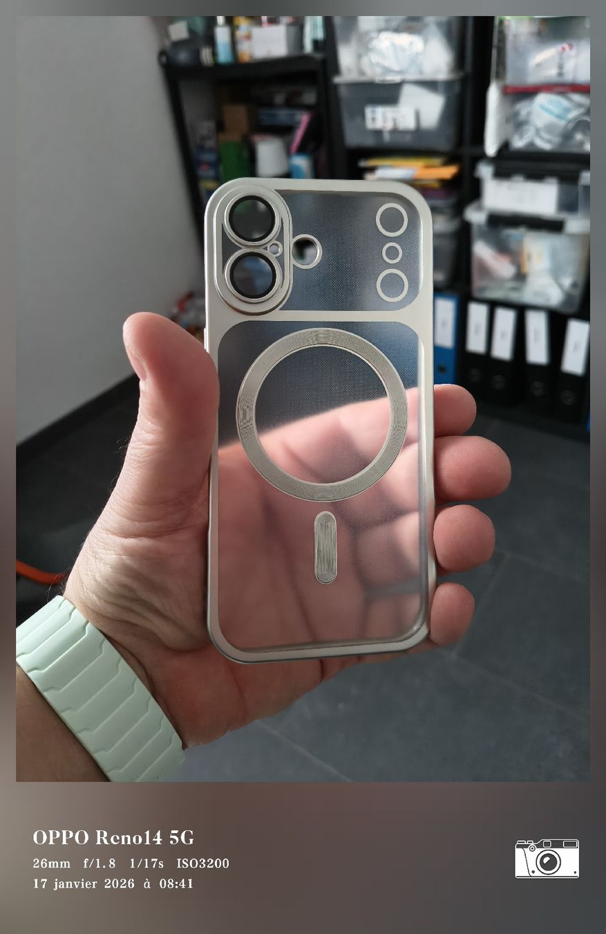 Apple Cover & Protezioni schermo: Coque IPhone 17 Magsafe – Nuovo e nell'imballaggio originale da noréaz venduto da mepla76