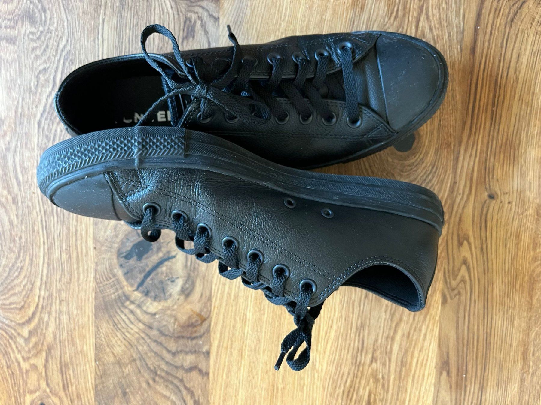 Converse Scarpe da uomo: Chaussures converse noires – Usato da Morges venduto da alinegavillet 1