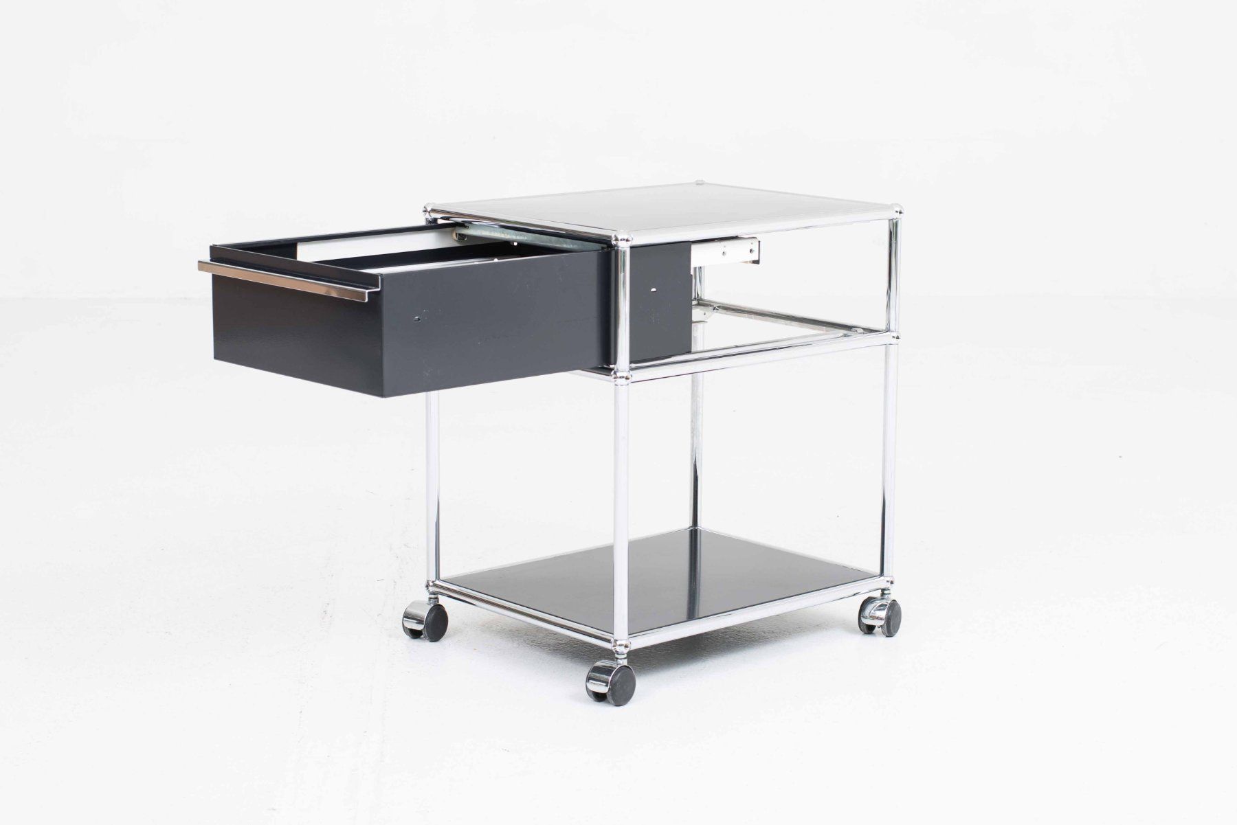 USM Banconi: USM Rollcontainer in Graphitschwarz – Usato da Zürich venduto da STUZH38 1