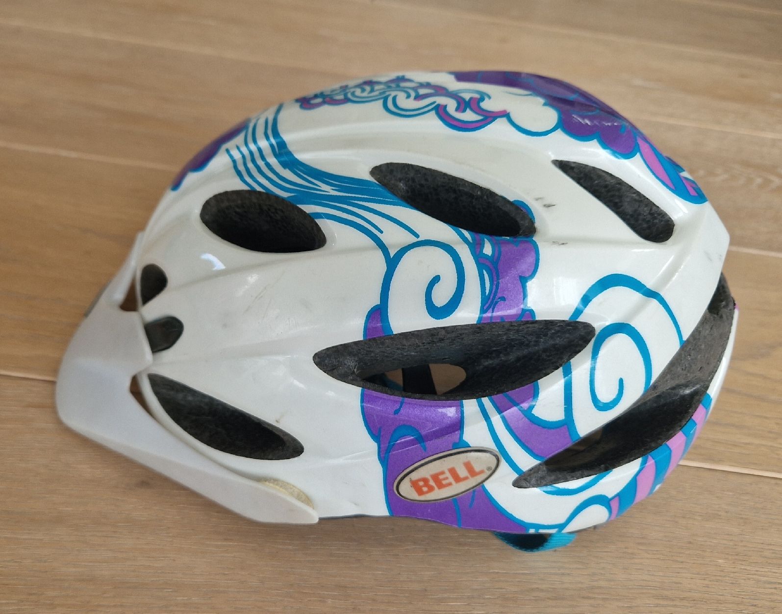 Bell Caschi: Velo Helm Kinder Mädchen Bell – Usato da Abtwil venduto da Buda730 2