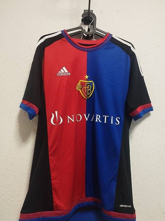 Leibchen & Hosen: FC Basel trickot  – Gebraucht aus Bern von jan_l28t