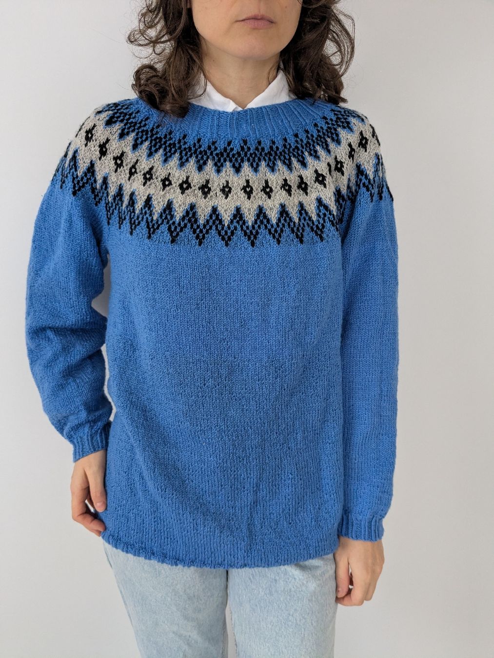 Pullover & Sweatshirts: Damen Strickpullover blau mit Muster S – Gebraucht aus Rorschach von olg_5qq2 4