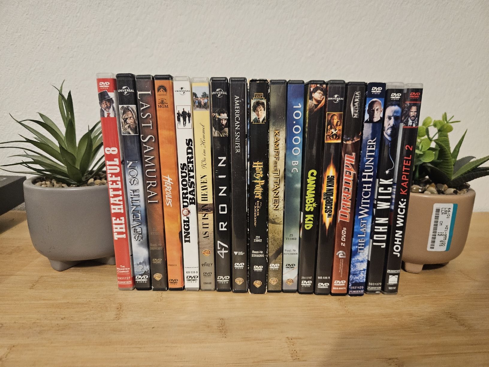 Tutti i DVDs: DVDs Konvolut: Hateful 8 bis John Wick 2 gebraucht – Usato da Hochdorf venduto da Kragplattenanschluss