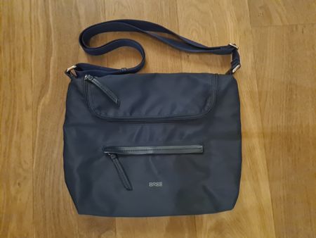 Bree Handtasche sportlich zeitlos 