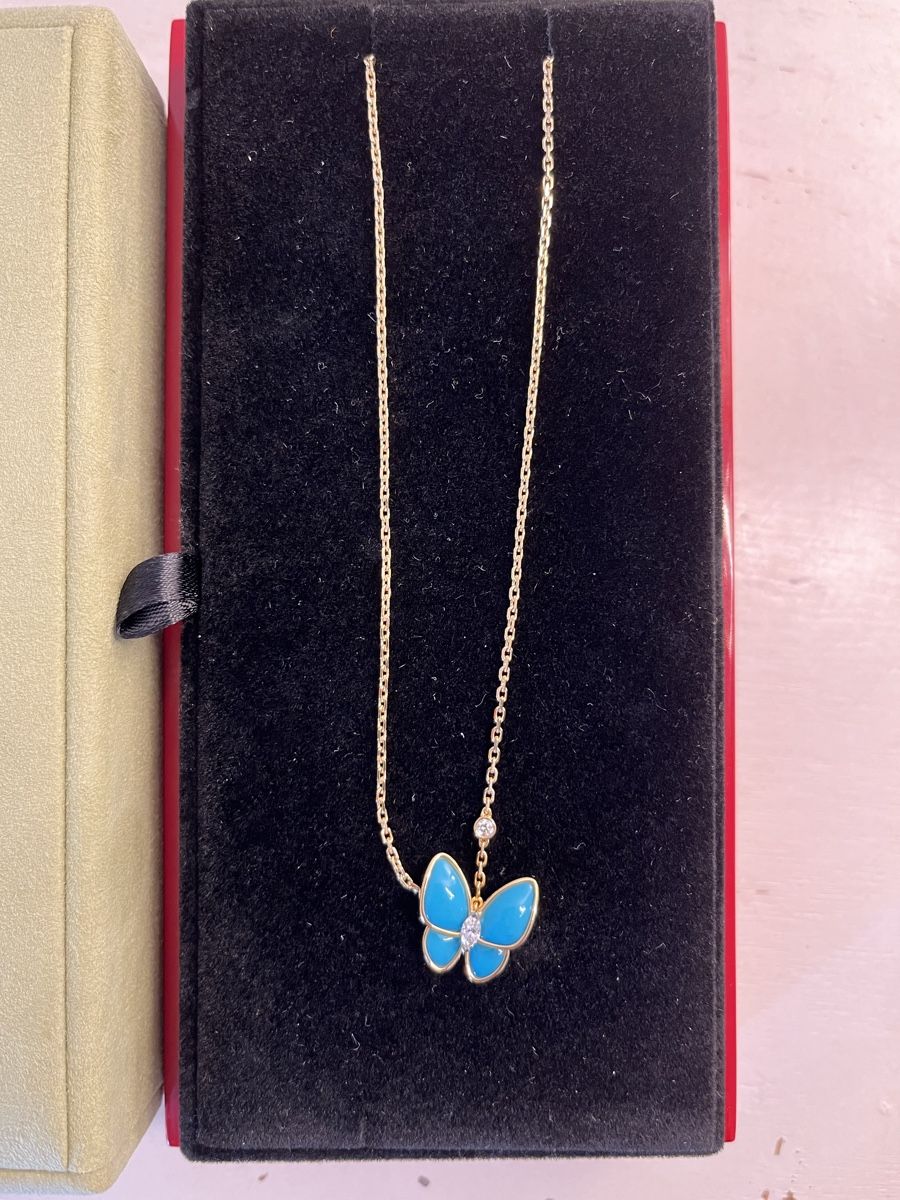 Ketten: Van Cleef Turquoise butterfly necklace – Gebraucht aus Langnau am Albis von anjalimkchotani 8