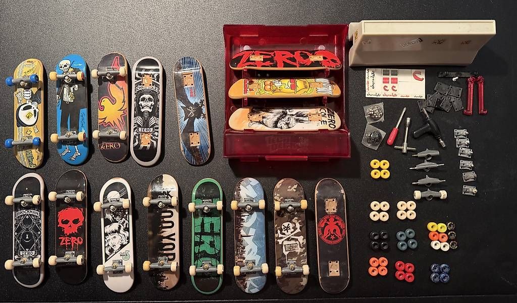 Spielzeuge: Tech Deck Fingerboard Sammlung | XXL Set mit Rail – Gebraucht aus Küssnacht am Rigi von and_8hjj