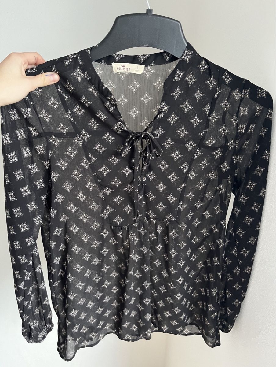 Hollister Blusen: Hollister Bluse Grösse S – Gebraucht aus Frauenfeld von ste_5h8b