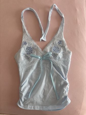 Sommertop Romwe hellblau bestickt Spitze Grösse S neu