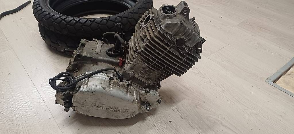 Tutti i ricambio per moto: Honda XL 500S Teile – Usato da Willisau venduto da Richu86 1