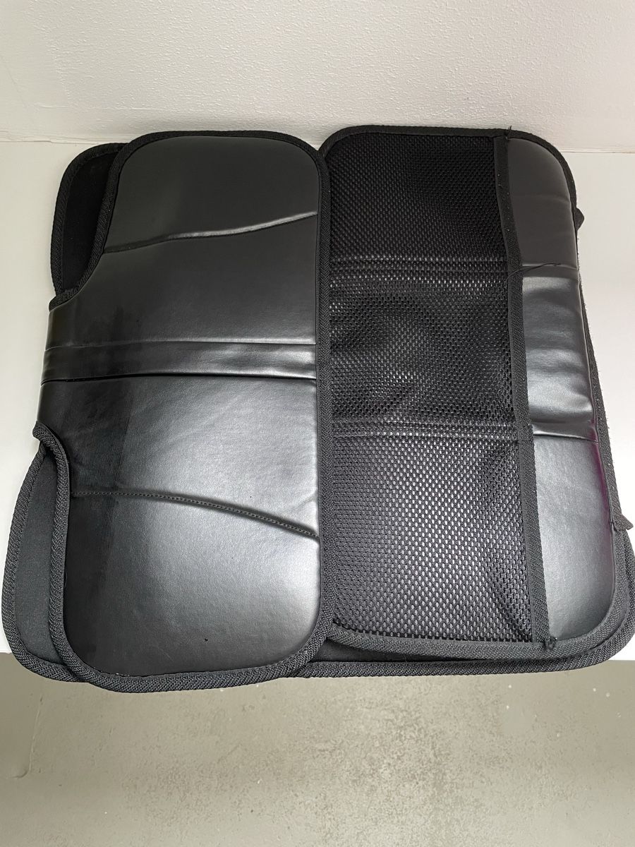 Britax Römer Seggiolini per auto: britax römer Autositzschoner – Usato da Uznach venduto da Player6 2