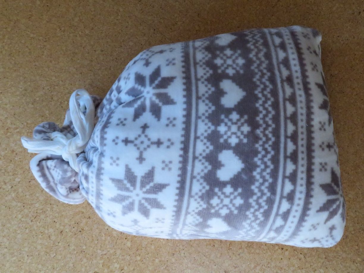 Coperte: Kuscheldecke, grau/weiss – Usato da Zezikon venduto da des_8ct6 2