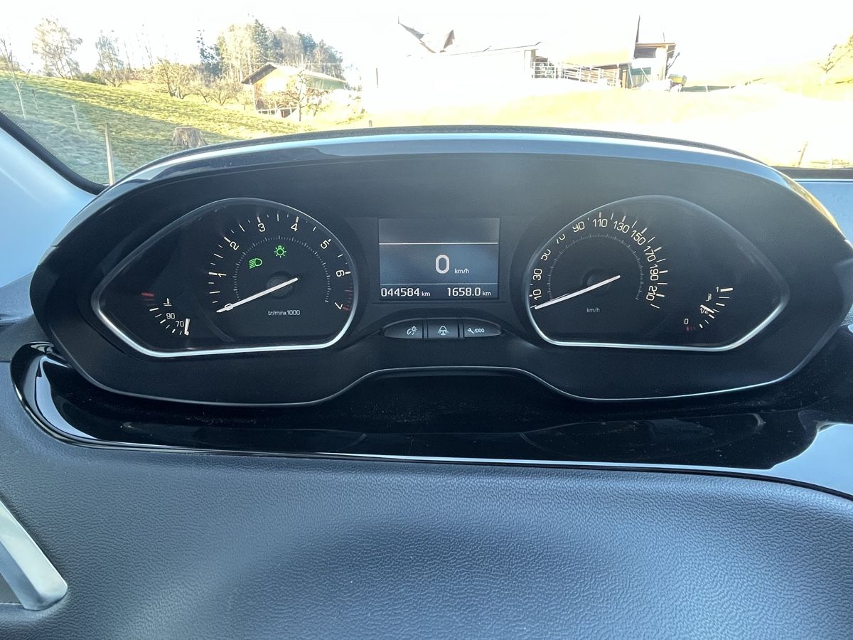 Peugeot Autos: Peugeot 208  – Gebraucht aus Flamatt von jri_222h 5
