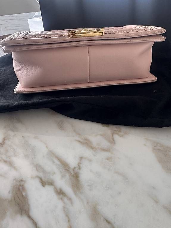 Chanel Taschen für Damen: CHANEL Medium Boy Bag Hellrosa – Gebraucht aus Zürich von SAM16 2