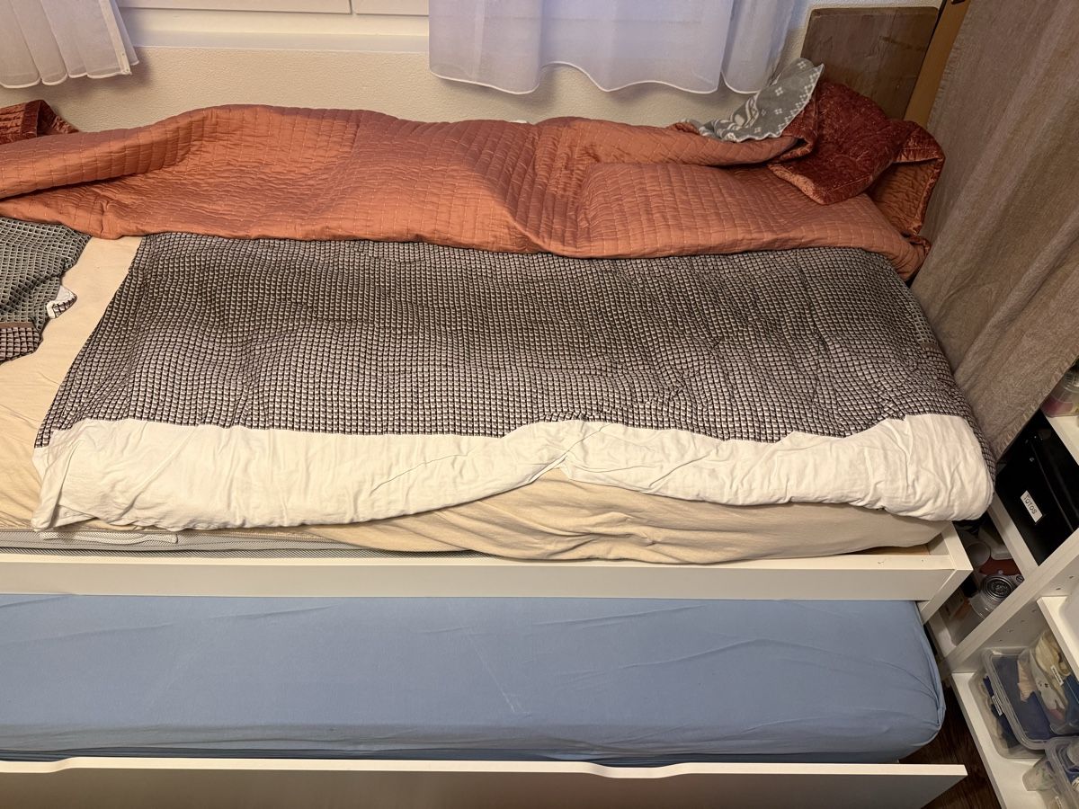 Betten: Ausziehbett, weiss, – Gebraucht aus Gachnang von redalf