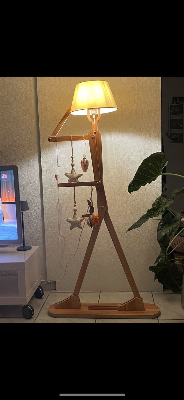 Lampade: Lampe in Form eines Körpers – Usato da Amriswil venduto da einkaufverkauf