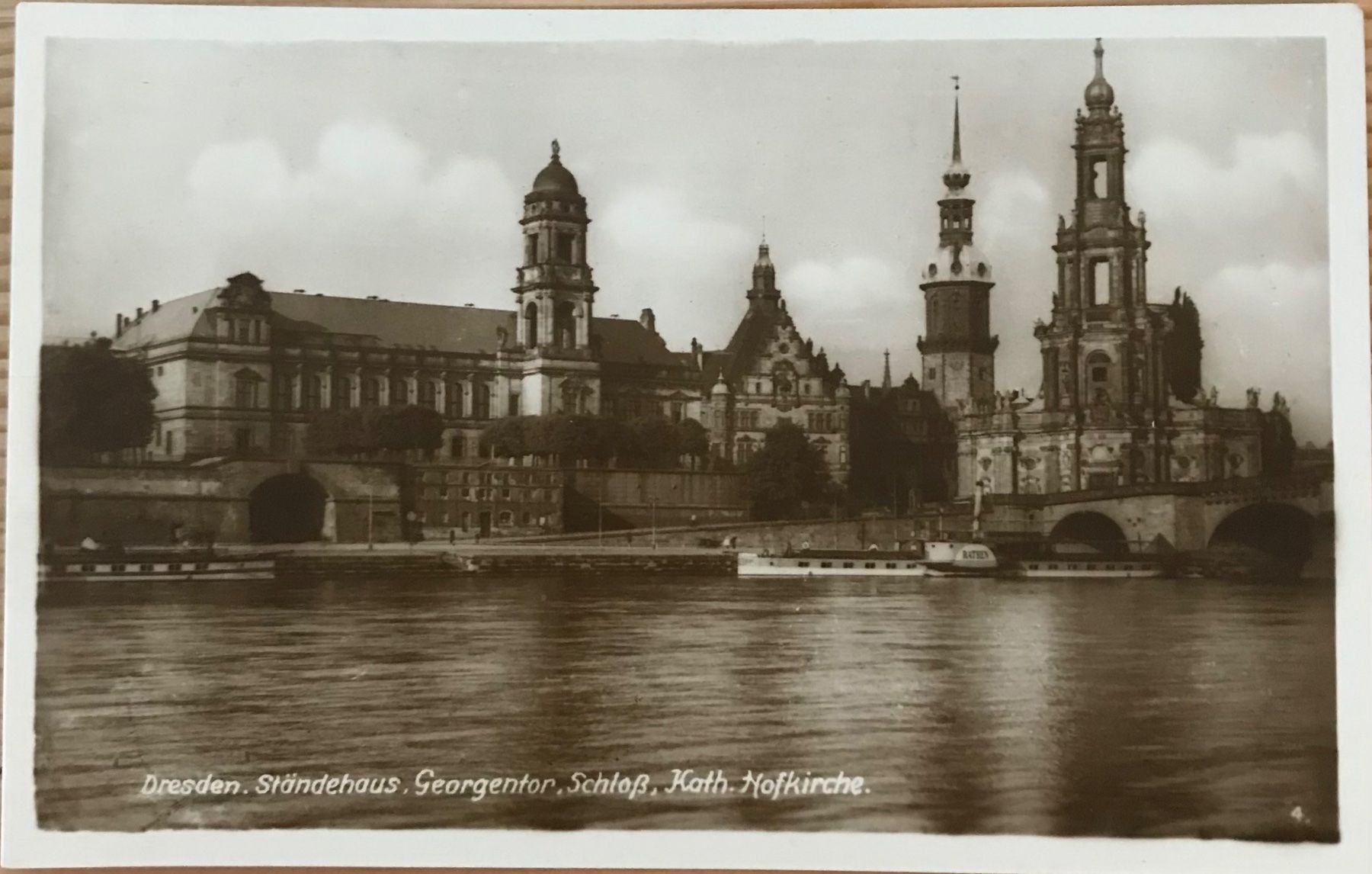 Cartoline postali: Antike Ansichtskarte Dresden Ständetor, Georgentor, Schloss – Nuovo (secondo la descrizione) da Zürich venduto da Tarafo5