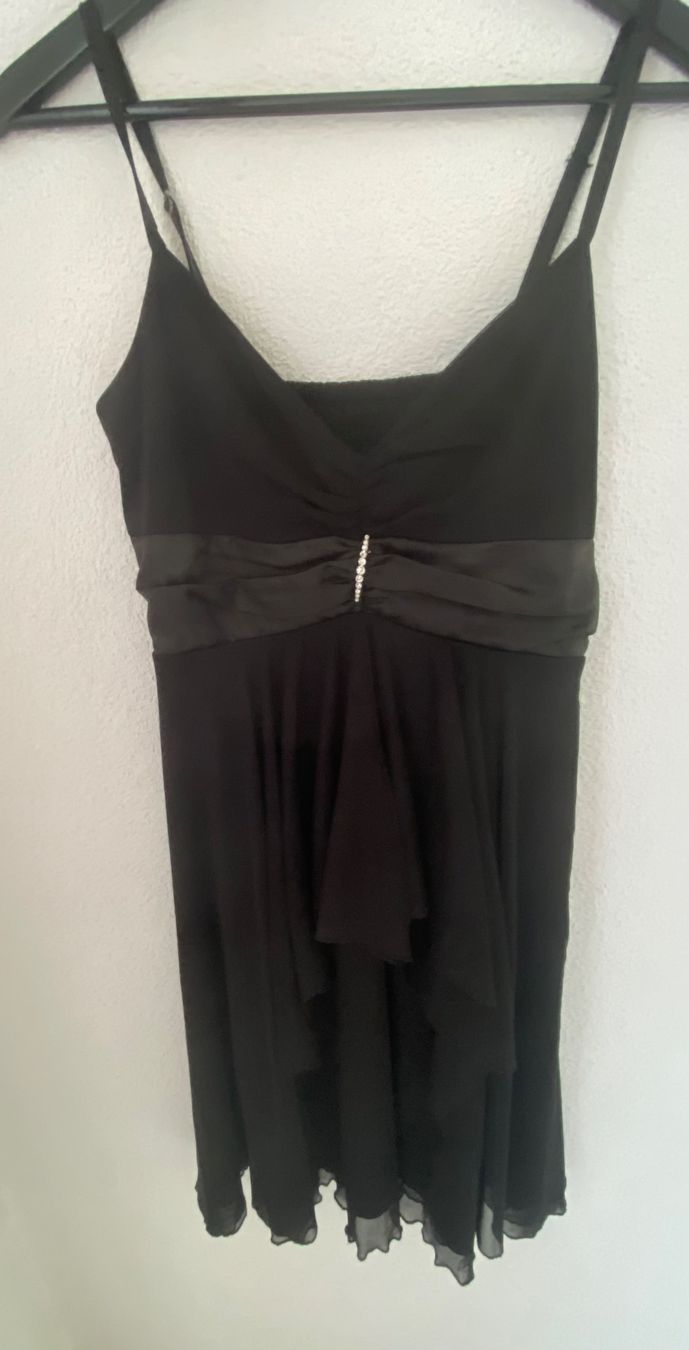 Robes: Abendkleid – D'occasion à Niederglatt ZH par Mary102